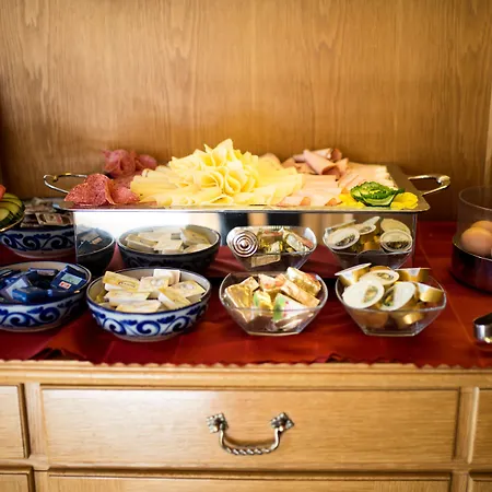 Vendégház Fruehstueckspension Christina Tux