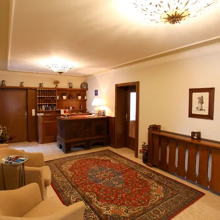 Гостьовий будинок Fruehstueckspension Christina