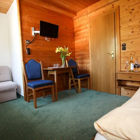 Fruehstueckspension Christina 3* Тукс