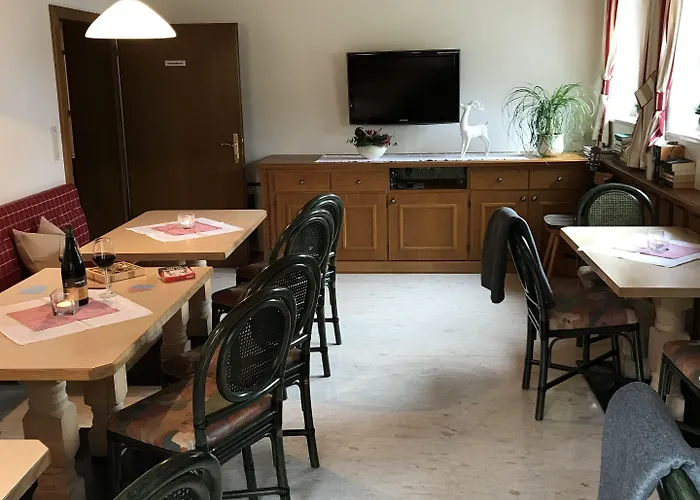 Гостьовий будинок Fruehstueckspension Christina 3*