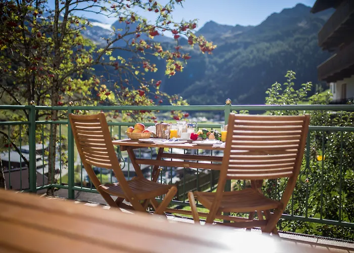 Гостьовий будинок Fruehstueckspension Christina Тукс