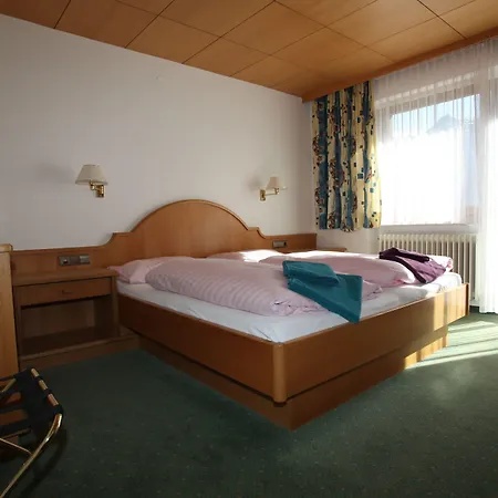 Fruehstueckspension Christina Vendégház Tux